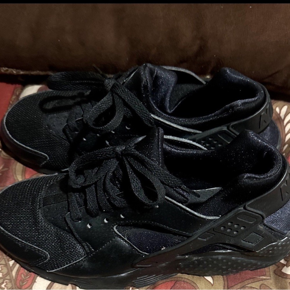 Nike Huarache Youth Black Sneakers